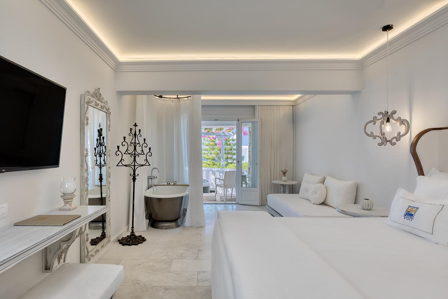 Signature Two Bedroom Suite with Outdoor Jetted Tub and Sea View